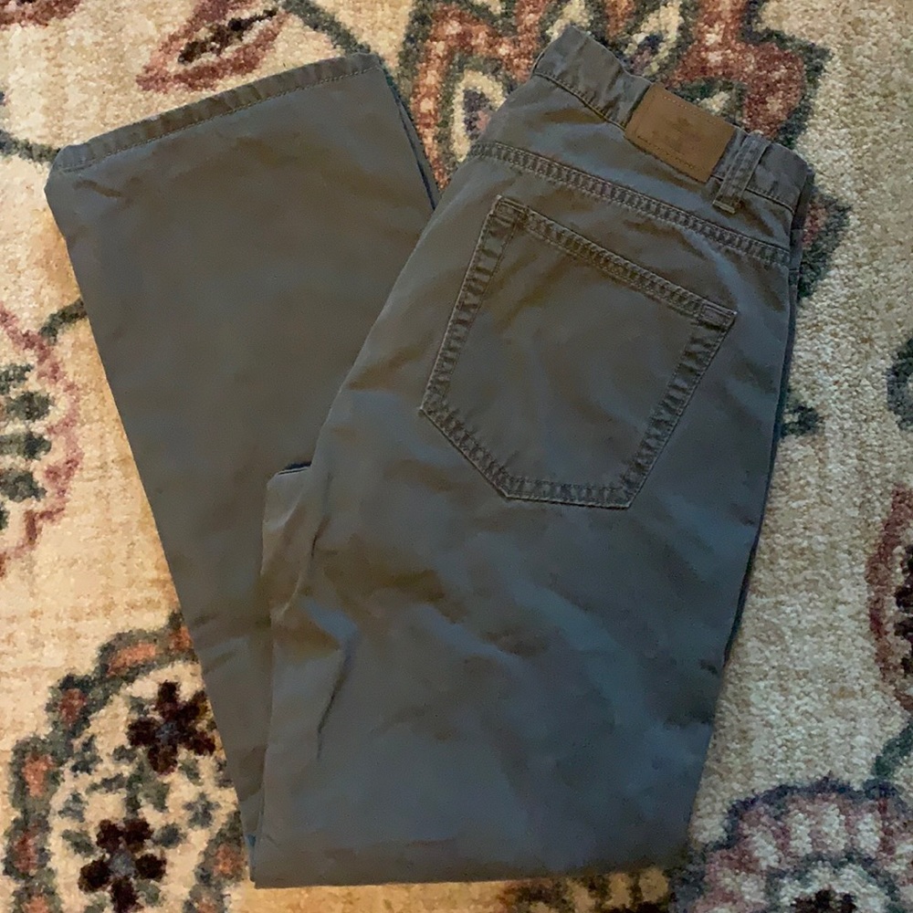 Men’s Grey Dockers Classic Fit Pants